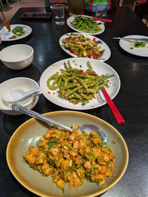 Stir fried veg, stir fried pork with scallion and onions, stir fried green beans, crab roe and blended shrimp at Chao 炒炒蔬食熱炒 in Taipei