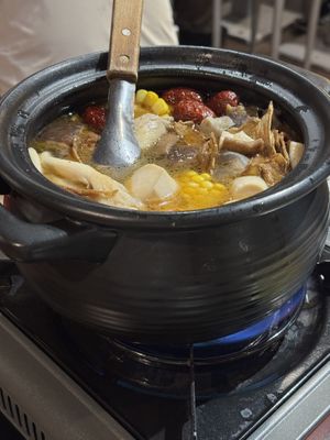Herbal ginger "duck”soup  at Chao 炒炒蔬食熱炒 in Taipei
