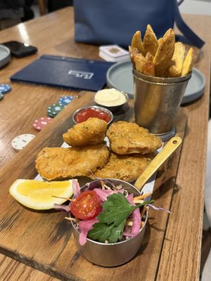 ⓥ Fish and Chips - really good  at Franklins Bar & Eatery in Auckland