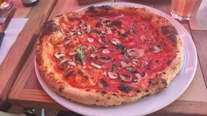 vegan Pizza at Disco Pizza in Luzern