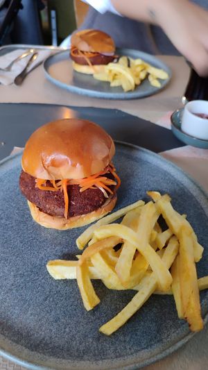  at Mur Marxinal in Ourense