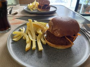 Burgger de falafel  at Mur Marxinal in Ourense