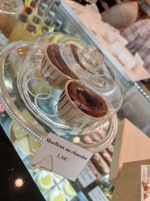 Chocolate moelleux at Les Herbes Folles in Dourdan