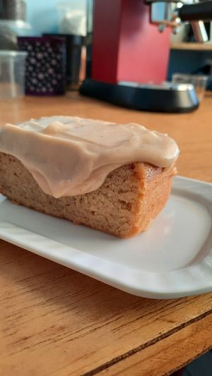 Bolo com massa e brigadeiro de limão at Cozinha Bons de Bico in Ipojuca
