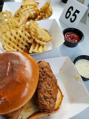 Chicken sandwich (brunch menu) at Sunny's Backyard in Austin