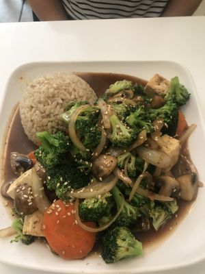 Healthy stir-fry at Loving Hut - King St in Honolulu