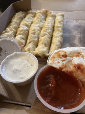 Vegan Cheesestix (vegan ranch & Marinara sauce)  #Veganuary at Toppers Pizza in Sheboygan