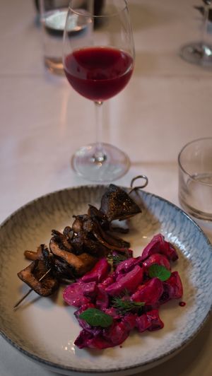 Shiitake and oyster mushroom skewer. Beetroot salad with potatoes and prunes in gooseberry with hempseed dressing. 

Paired with Cherry-Oak Kombucha at Kasvio in Utrecht