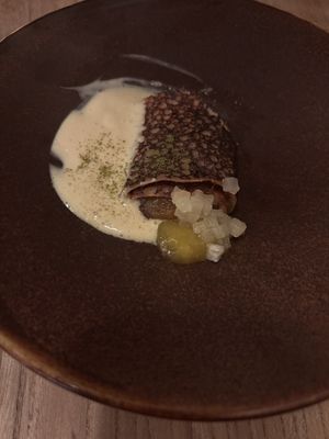 Kastanje crepe gefermenteerde perenjam douglas spar poeder, creme anglaise, bergamotgelei  at Kasvio in Utrecht