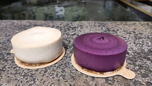 Cheesecake und Heidelbeere at FrohNat - DessertX in Freiburg