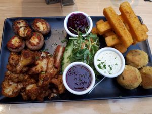 Vegan platter at Stumpers Bar & Cafe in Hokitika