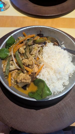 Green curry with vegetables and tofu at Punch Curry Bar in Buenos Aires