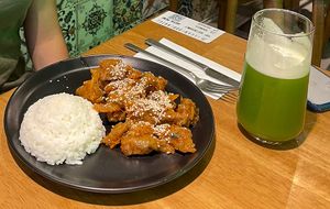 General Tso chicken and detox juice at The Vegan Regime in Istanbul