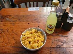 Mac & Cheese (glutenfree) & Uludağ limonata at The Vegan Regime in Istanbul