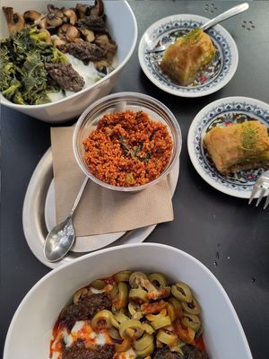  at Lezizel Manti in Cologne