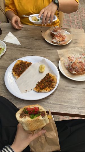 vegan tantuni dürüm, vegan lahmacun ve vegan ıslak hamburger 💯💯  at Vegan Eskisehir in Eskisehir
