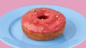 Raspberry Pistachio Donuts - We don't use coloring agents or flavors, and we sprinkle pistachio and superfood quinoa. at 2foods - Ark Hills in Tokyo