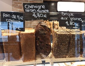 bread at Land & Monkeys - Pernety in Paris