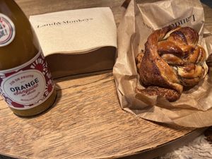 Cinnamon Roll  at Land & Monkeys - Pernety in Paris