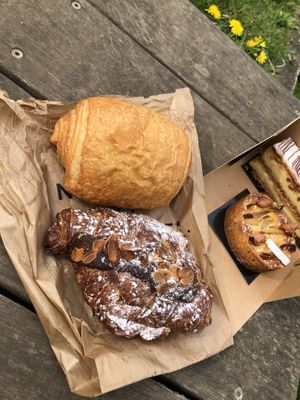 I love pain   at Land & Monkeys - Pernety in Paris