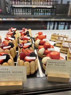   at Land & Monkeys - Pernety in Paris