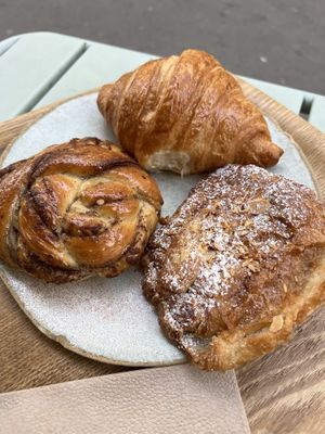   at Land & Monkeys - Pernety in Paris