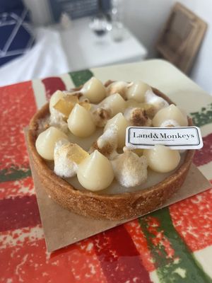   at Land & Monkeys - Pernety in Paris