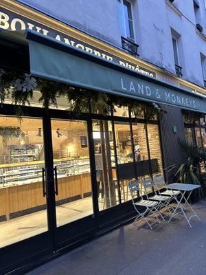   at Land & Monkeys - Pernety in Paris
