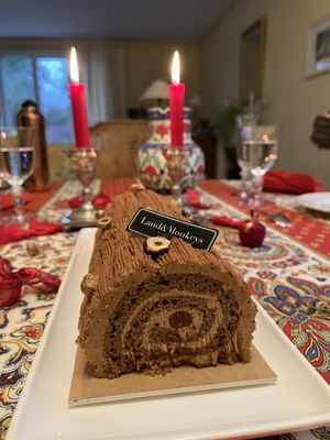 Bûche de Noël praliné noisette  at Land & Monkeys - Pernety in Paris