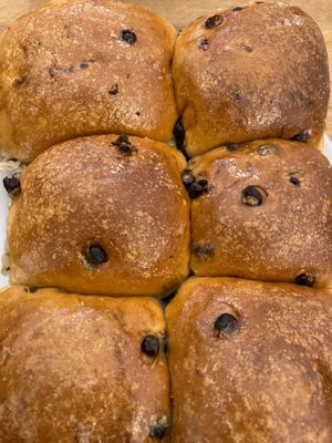 Chocolate brioche at Land & Monkeys - Pernety in Paris