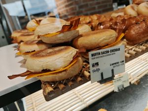 Muffin bacon cheddar vegan  at Land & Monkeys - Pernety in Paris
