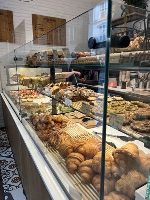 Display   at Land & Monkeys - Pernety in Paris