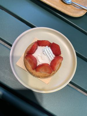   at Land & Monkeys - Pernety in Paris