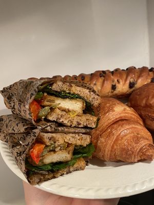   at Land & Monkeys - Pernety in Paris