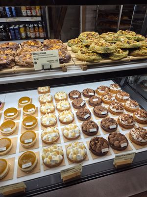  at Land & Monkeys - Pernety in Paris