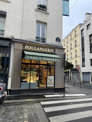   at Land & Monkeys - Pernety in Paris