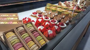  at Land & Monkeys - Pernety in Paris