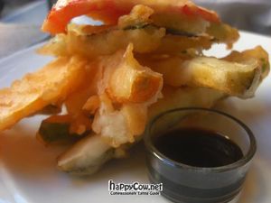 veggie tempura with amazing sauce at Zenzero in Bologna