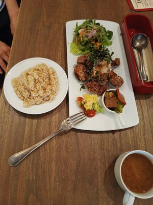 Vegan karaage at Rainbow Bird Rendezvous in Tokyo