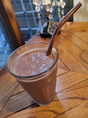 cacao-carrot smoothie at Rainbow Bird Rendezvous in Tokyo