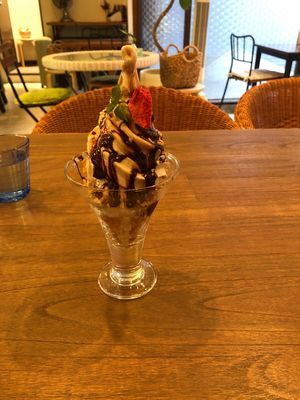 Chocolate parfait at Rainbow Bird Rendezvous in Tokyo