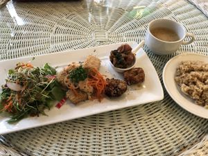 量が少なく感じた、スープに野菜が入ってたら嬉しいなぁ。 at Rainbow Bird Rendezvous in Tokyo