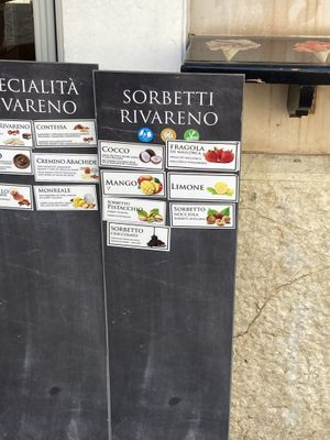Vegan flavors April 2023  at Rivareno - Plaça de la Llotja in Mallorca