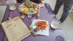 Sweet potato fries and vegan french toast at Kali in Koh Phangan