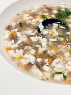 Bean curd and omni pork soup at Crystal Jade 翡翠拉麵小籠包 in New Territories