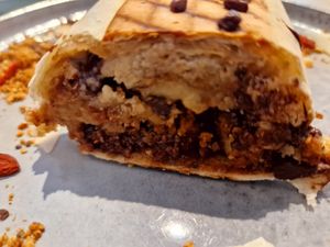 Wrap de plàtan per dins at BeBo Cold Press -  Passeig de Sant Joan Bosco in Barcelona