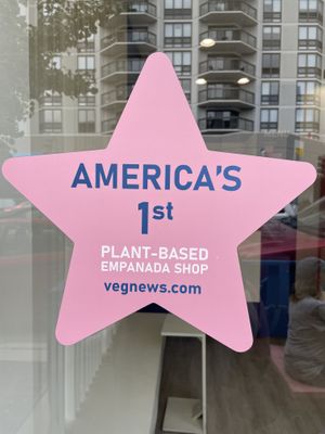 Star in window at Fons Empanadas in Chicago