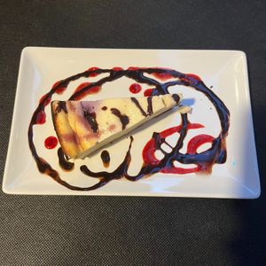 Cheesecake with cranberry swirls is a delicious dessert for vegheads at El Drac al Cau del Llop in Girona