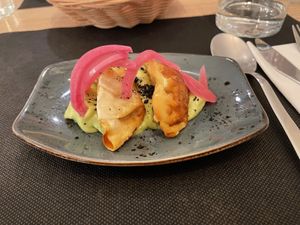 Gyozas con salsa de aguacate y lima  at Kokken in Bilbao