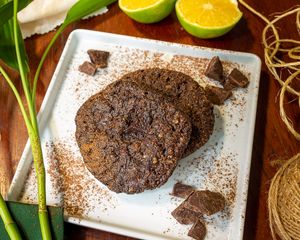 Orange w/ cacao cookie (gluten free) at Aviva Vegetal in Porto Velho